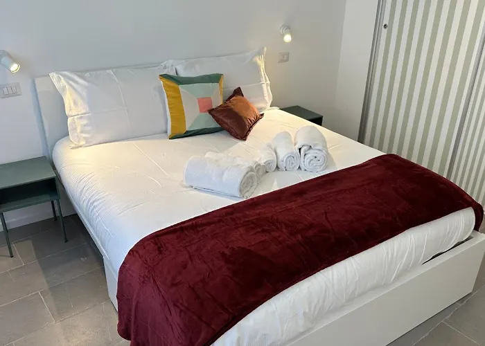 Guesthost - Casa Navigli Watt Appartamento